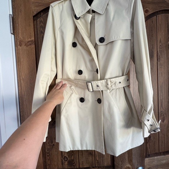 Coach Cream Trench Coat with Brown Collar - Picture 6 of 10